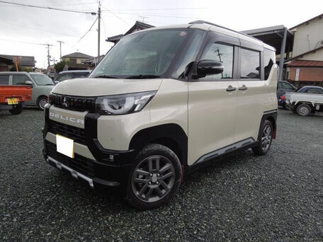 Mitsubishi Delica Mini I