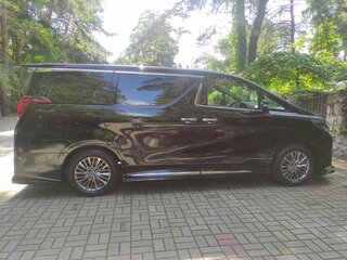 2020 Toyota Alphard III Рестайлинг, чёрный, 4899000 рублей, вид 5