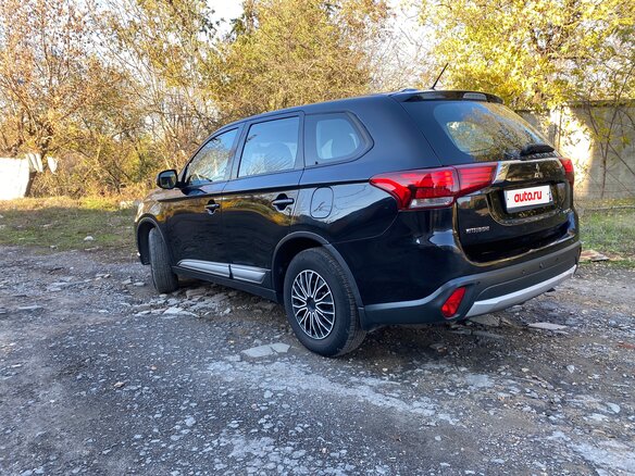 2015 Mitsubishi Outlander III Рестайлинг 2, чёрный, 1280000 рублей - вид 3