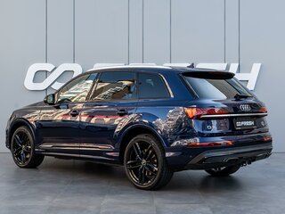 2021 Audi Q7 45 TFSI II (4M) Рестайлинг, синий, 5430000 рублей, вид 2