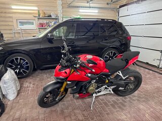2022 Ducati Streetfighter V4, красный, 2850000 рублей, вид 5