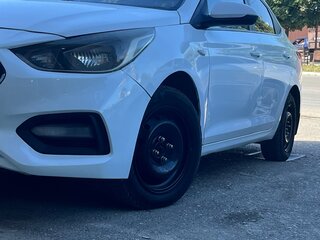 2018 Hyundai Solaris II, белый, 630000 рублей, вид 2