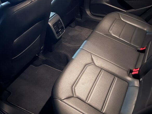 2017 Volkswagen Passat (North America and China) I Рестайлинг, белый, 1950000 рублей - вид 12