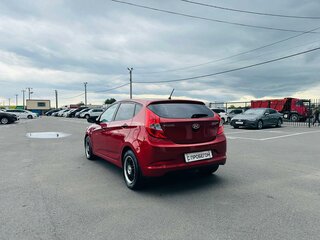 2015 Hyundai Solaris I Рестайлинг, красный, 1279000 рублей, вид 4