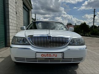 2003 Lincoln Town Car III Рестайлинг, белый, 2300000 рублей, вид 3
