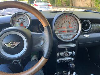 2010 Mini Hatch One II (R56) Рестайлинг, белый, 700000 рублей, вид 5