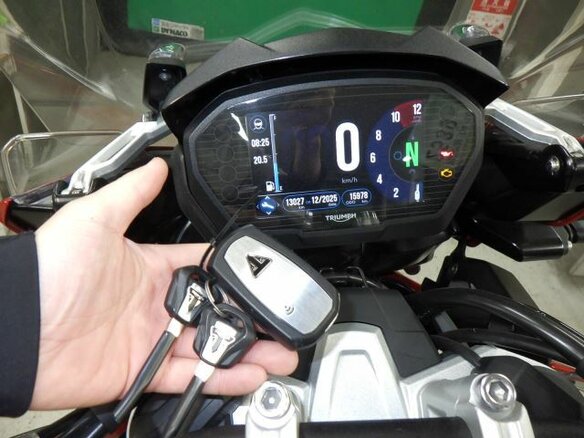2019 Triumph Tiger 1200, красный, 1200000 рублей - вид 6