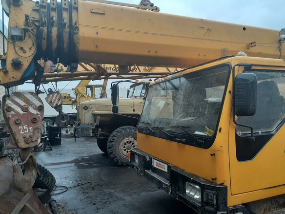 2008 XCMG XCT25L5, золотистый - вид 6