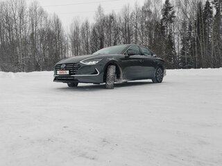2022 Hyundai Sonata VIII (DN8), серый, 3600000 рублей, вид 2