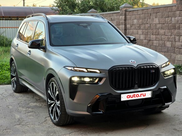2022 BMW X7 M60i I (G07) Рестайлинг, серый, 15800000 рублей - вид 8