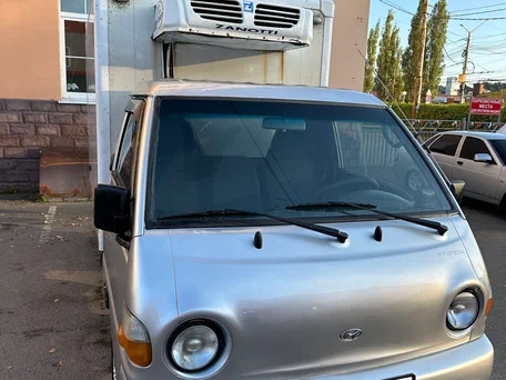 2012 Hyundai Porter, серебристый, 800000 рублей, вид 3