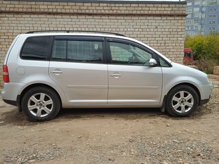 2006 Volkswagen Touran I, серебристый, 685000 рублей, вид 1