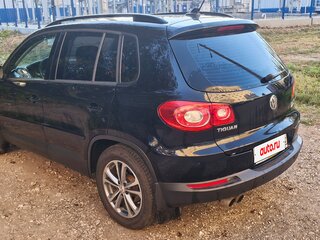 2011 Volkswagen Tiguan I, чёрный, 1200000 рублей, вид 2