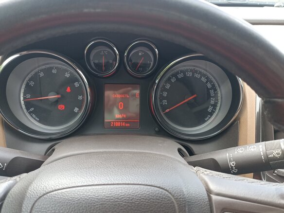 2012 Opel Astra J Рестайлинг, коричневый, 850000 рублей - вид 5