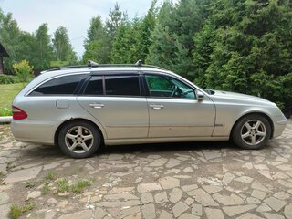 2004 Mercedes-Benz E-Класс 220 III (W211, S211), серебристый, 650000 рублей, вид 5