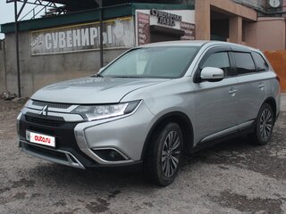 2019 Mitsubishi Outlander III Рестайлинг 3, серый, 2200000 рублей, вид 1