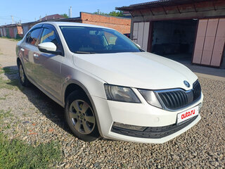 2019 Skoda Octavia III (A7) Рестайлинг, белый, 945000 рублей, вид 3