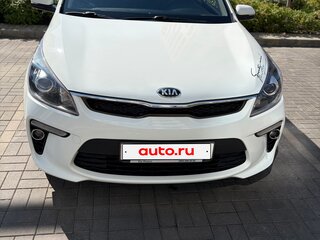 2017 Kia Rio IV, белый, 1350000 рублей, вид 1