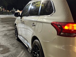 2022 Mitsubishi Outlander III Рестайлинг 3, белый, 3500000 рублей, вид 4