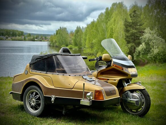 1991 Honda GL 1500 Gold Wing, золотистый