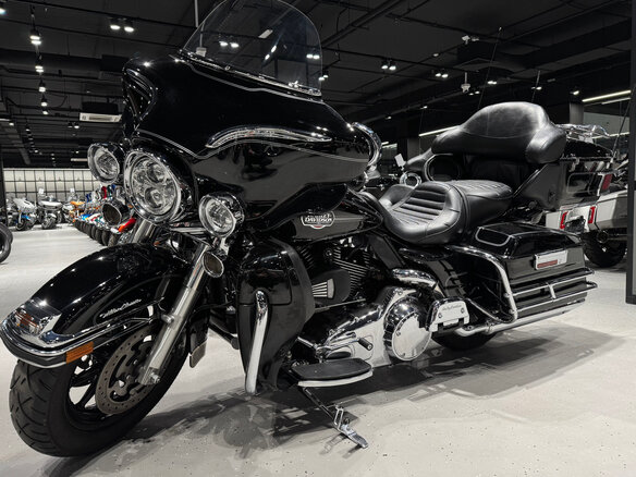 2008 Harley-Davidson Electra Glide, чёрный, 1000000 рублей - вид 3