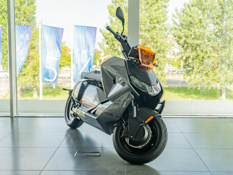 2023 BMW CE 04, серебристый, 1690000 рублей, вид 1