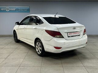 2014 Hyundai Solaris I, белый, 295000 рублей, вид 5