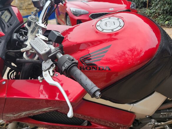 2006 Honda VFR 800, пурпурный, 500000 рублей - вид 16