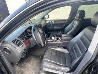 2006 Volkswagen Touareg I, чёрный, 1000000 рублей, вид 4