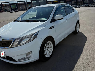 2013 Kia Rio III, белый, 845000 рублей, вид 1