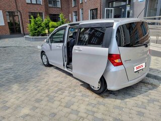 2009 Honda Freed I, серебристый, 955000 рублей, вид 2