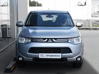 2013 Mitsubishi Outlander III, серебристый, 949000 рублей, вид 2
