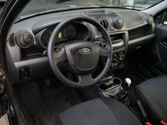 2013 Lada (ВАЗ) Granta I, чёрный, 410000 рублей - вид 9
