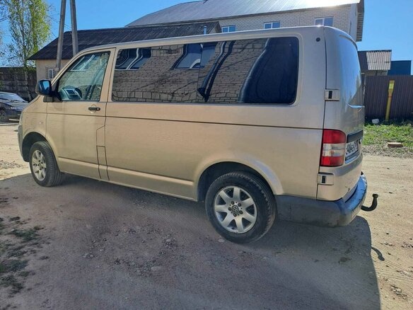 2012 Volkswagen Transporter T5 Рестайлинг, бежевый, 1400000 рублей - вид 2