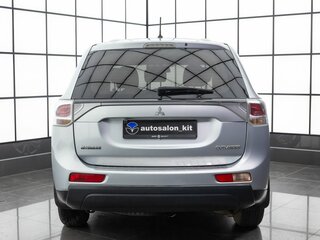 2013 Mitsubishi Outlander III, серебристый, 1439000 рублей, вид 3