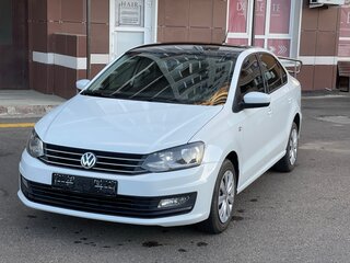 2017 Volkswagen Polo V Рестайлинг, белый, 1250000 рублей, вид 2