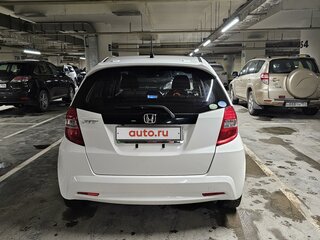 2011 Honda Fit II, белый, 900000 рублей, вид 4
