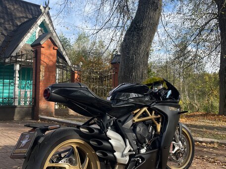 2020 MV Agusta Superveloce 800, чёрный, 2000000 рублей, вид 2