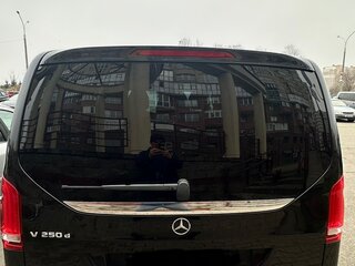 2017 Mercedes-Benz V-Класс Long 250 d длинный III (W447), чёрный, 3099000 рублей, вид 4