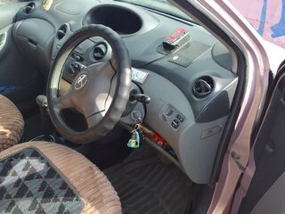 2002 Toyota Vitz I (P10), красный, 470000 рублей, вид 4