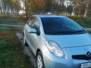 2009 Toyota Vitz II (XP90), серый, 690000 рублей, вид 1