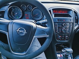 2011 Opel Astra J, белый, 415000 рублей, вид 4