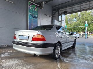 2000 Toyota Avensis I Рестайлинг, серебристый, 450000 рублей, вид 4