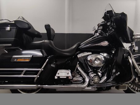 2009 Harley-Davidson Electra Glide, чёрный, 785000 рублей, вид 2