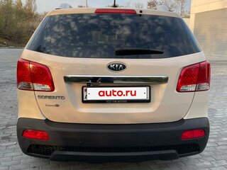2011 Kia Sorento II, бежевый, 1400000 рублей, вид 5
