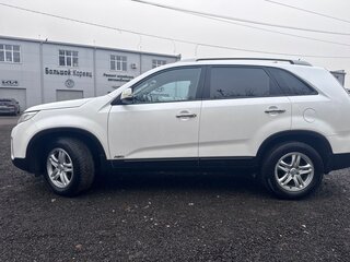 2014 Kia Sorento II Рестайлинг, белый, 1900000 рублей, вид 2