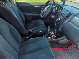 2010 Nissan Tiida I Рестайлинг, красный, 700000 рублей, вид 5