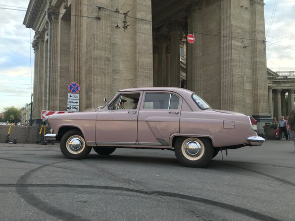 1966 ГАЗ 21 «Волга» 21Р, розовый, 900000 рублей - вид 36