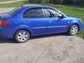 2011 Kia Rio II Рестайлинг, синий, 650000 рублей, вид 3