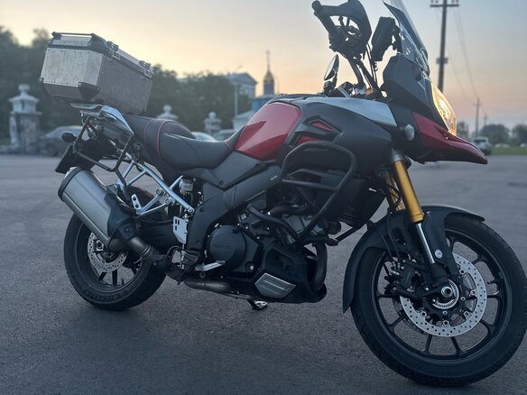 2015 Suzuki V-Strom 1000, красный, 750000 рублей - вид 3